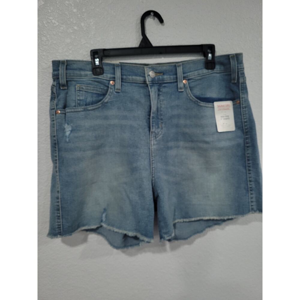 Levi's Women's Hi Rise 5" Denim Shorts - Size 18 - New #17‎